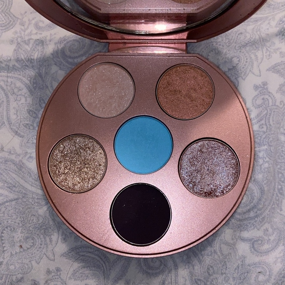 MAC REGAL ROSE PALETTE